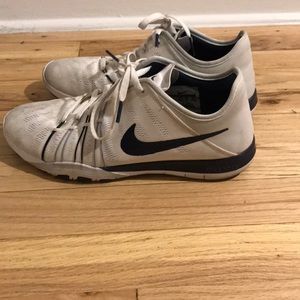Nike Free TR 6
